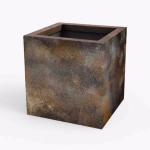 Sześcienny pojemnik z cortenu