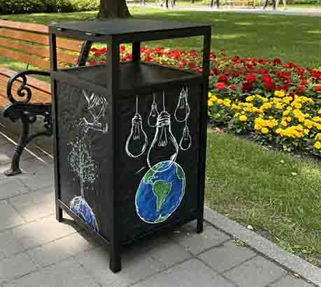 Kosz miejski z trwałą grafiką w technologii SmartFresk odporną na warunki atmosferyczne