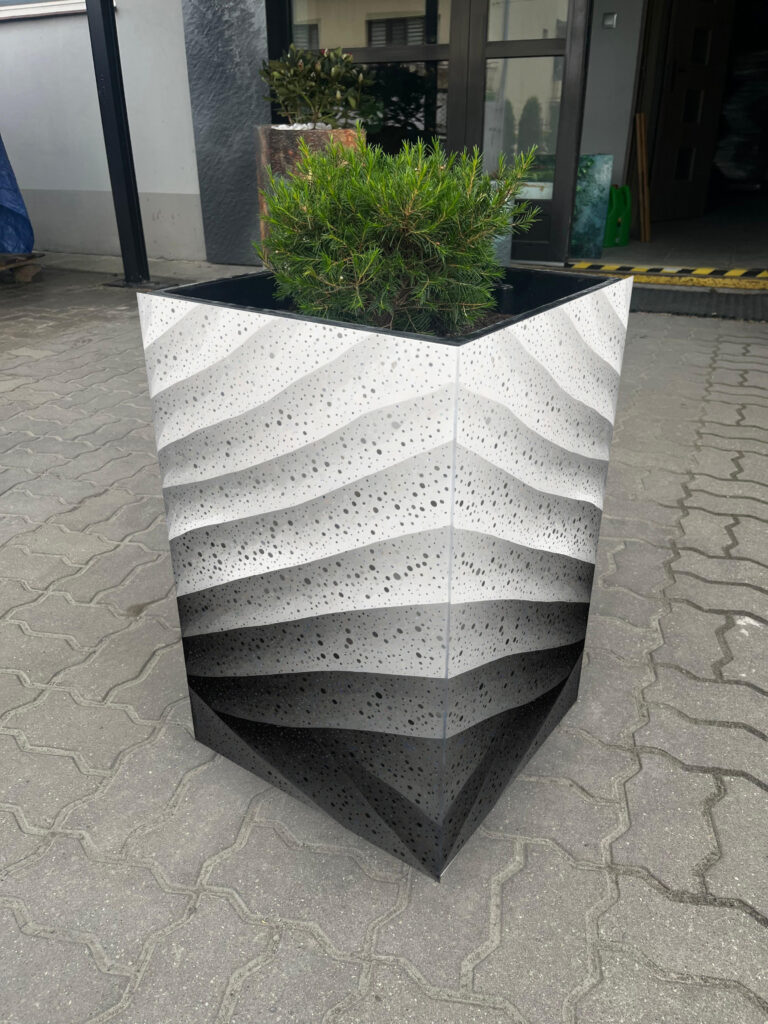 Donica dekoracyjna SmartFresk DTS — gradient biało-czarny, geometryczny kształt diamentu, beton architektoniczny